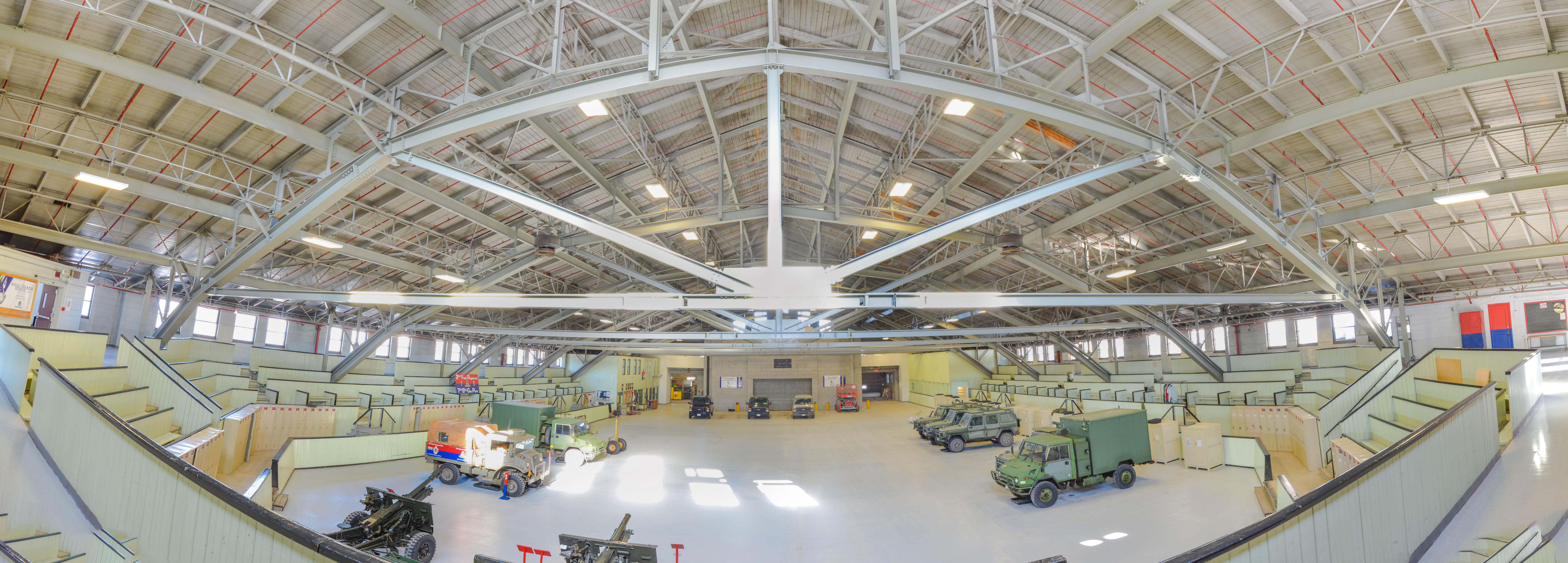 RÉFECTION DE LA TOITURE DE QUATRE MANÈGES MILITAIRES
